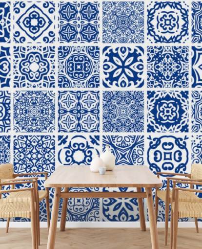Papel pintado efecto azulejo azul y blanco