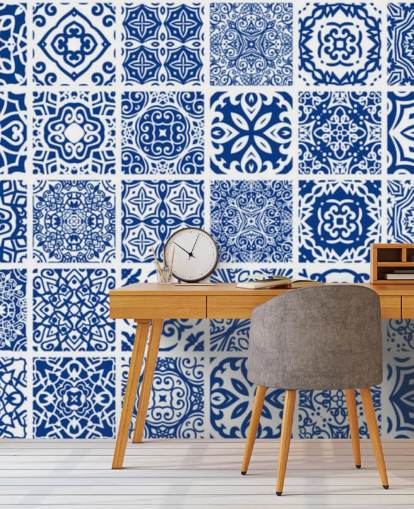 Papel pintado efecto azulejo azul y blanco