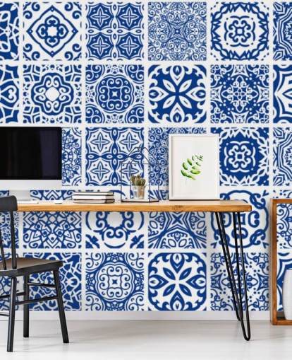 Papier peint effet carreau à motifs bleus et blancs