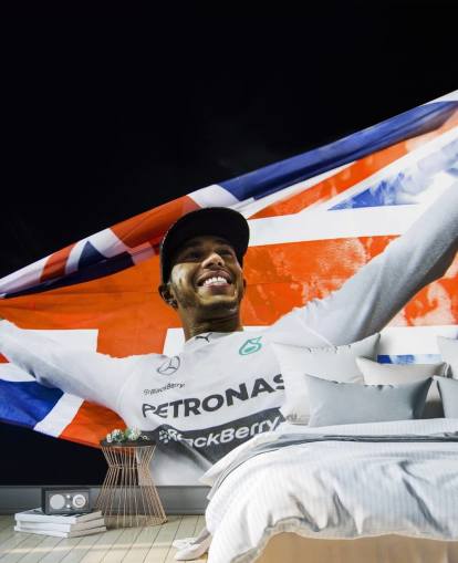 customizable Lewis Hamilton wallpaper mural called Lewis Hamilton Abu Dhabi 14