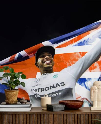 mural de papel pintado personalizable de Lewis Hamilton llamado Lewis Hamilton Abu Dhabi 14