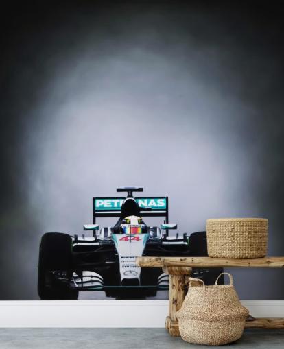 mural de papel de parede escuro personalizável de fórmula 1 chamado Lewis Hamilton Malaysia 2015 para quartos, escritórios domésticos e cavernas masculinas