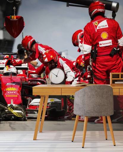 mural rojo personalizable de Fórmula 1 llamado Sebastian Vettel Malaysia 15 para dormitorios y oficinas en casa