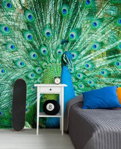 Decorazione murale con ritratto di pavone con piume 
