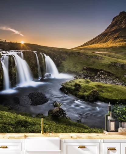 Wasserfall in der grünen Landschaft Wallpaper Wasserfall in der grünen Landschaft Wallpaper