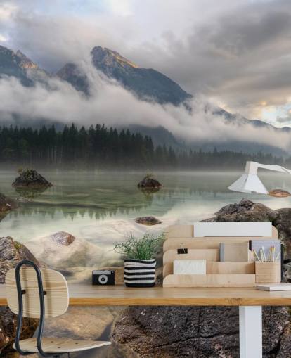 Rocky Misty Lake behang