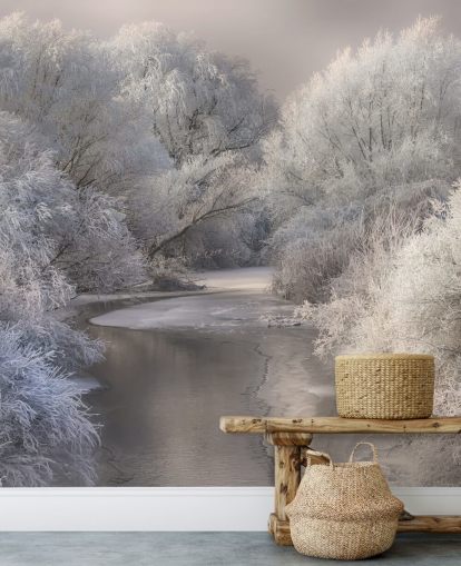 Snøhvit skog og innsjø tapet