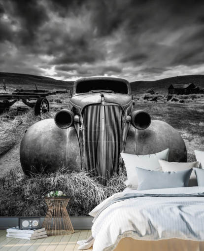 mural de papel de parede de carro vintage em preto e branco chamado Too Old to Drive by 1x - Artista Carsten Schlipf