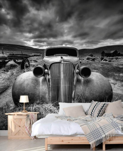 mural de papel de parede de carro vintage em preto e branco chamado Too Old to Drive by 1x - Artista Carsten Schlipf