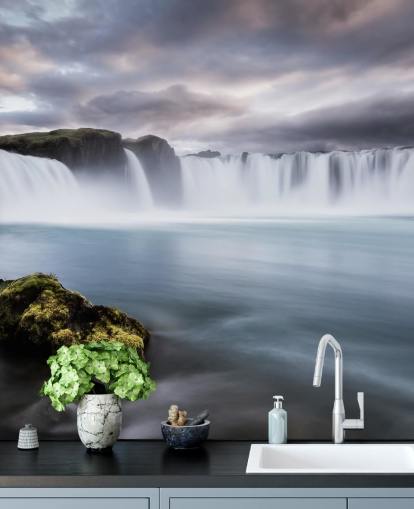 Decorazione murale con cascata grande