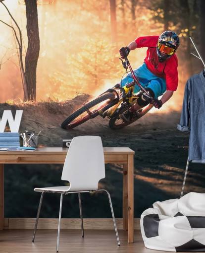 Mountainbiker op Forest Track behang