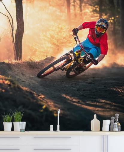 Mountainbiker op Forest Track behang