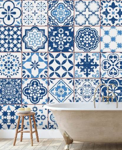Papel de parede azul e branco Vintage Worn Tiles
