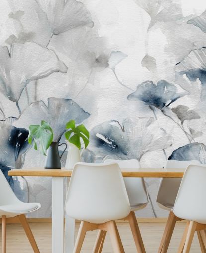 vit och blå anpassningsbar blommig tapetväggmålning kallad Glorious Ginko av Carol Robinson för badrum och sovrum