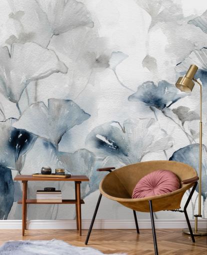 weiße und blaue personalisierbare Blumentapete Glorious Ginko von Carol Robinson für Badezimmer und Schlafzimmer