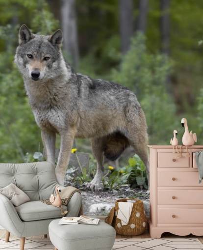 Grauer Wolf stand in einem Holz-Wandbild