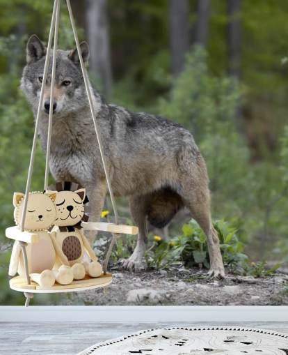 Grauer Wolf stand in einem Holz-Wandbild