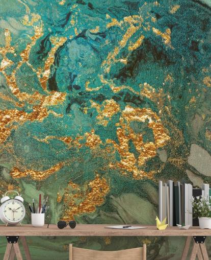 grønt og gull tilpasset marmor tapetmaleri kalt Emerald Marble av Lara Skinner for stuer grønt og gull tilpasset marmor tapetmaleri kalt Emerald Marble av Lara Skinner for stuer