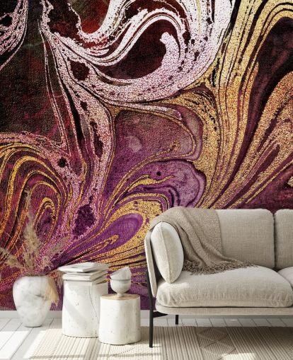 mural de papel de parede de mármore de ouro rosa chamado Marble Gold Streak de Lara Skinner para quartos e salas de estar