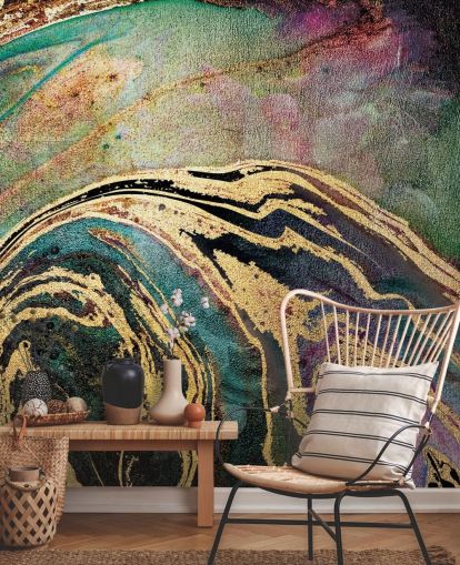 Decorazione murale con sfondo marmo verde di Lara Skinner