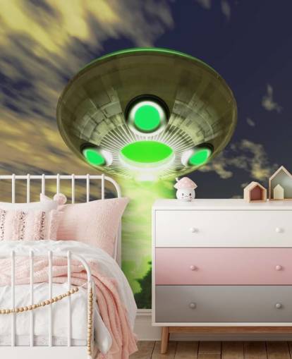 UFO över skogsmark Bakgrund UFO över skogsmark Bakgrund