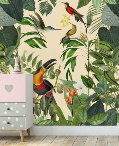 Pássaros tropicais em um mural da selva por Andrea Haase Pássaros tropicais em um mural da selva por Andrea Haase