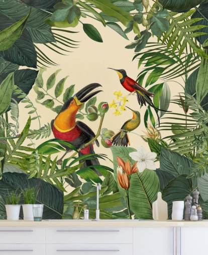 papier peint mural vert et beige de la jungle intitulé Toucans in the Jungle par Andrea Haase