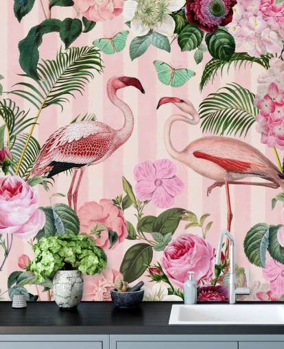 rosafarbenes und grünes Flamingo-Tapetenwandbild namens Flamingo Rendezvous von Andrea Haase für Schlafzimmer