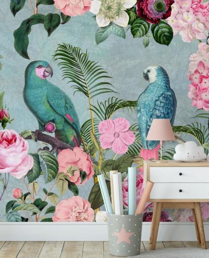 roze en groen junglebehang genaamd Jungle Rendezvous van Andrea Haase roze en groen junglebehang genaamd Jungle Rendezvous van Andrea Haase