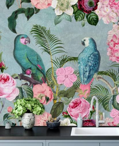 rosa og grønt jungel tapet kalt Jungle Rendezvous av Andrea Haase