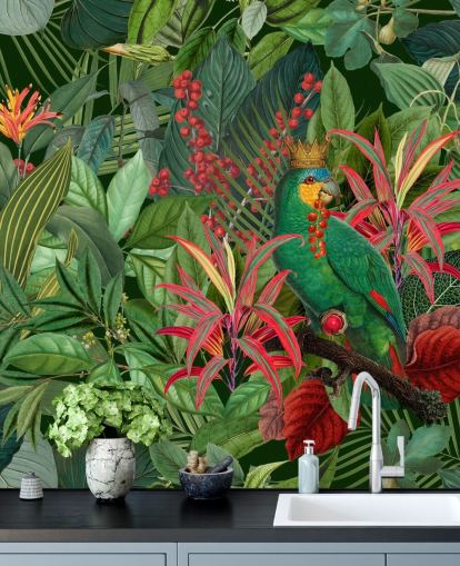 mural de papel pintado de la jungla personalizable verde y rojo llamado Parrot King de Andrea Haase para dormitorios