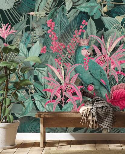 papel de parede tropical personalizável verde e rosa chamado King of Parrots de Andrea Haase para quartos