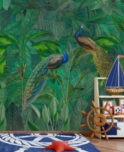 papier peint vert personnalisé en forme de paon appelé Peacock Paradise Jungle par Andrea Haase pour chambre ou salon