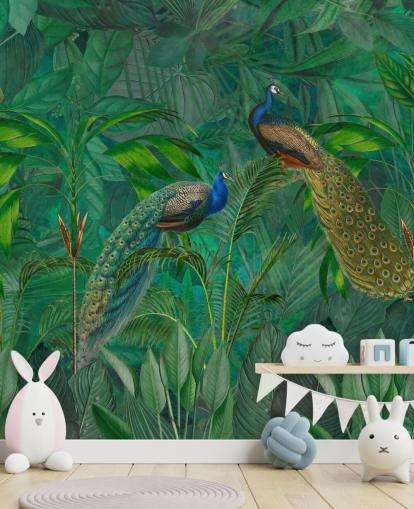 carta da parati verde personalizzata con pavone chiamata Peacock Paradise Jungle di Andrea Haase per camera da letto o soggiorno