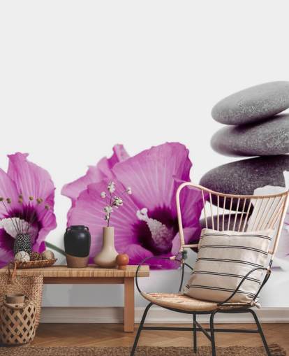 Lila Blumen und Kiesel bemalte Tapete