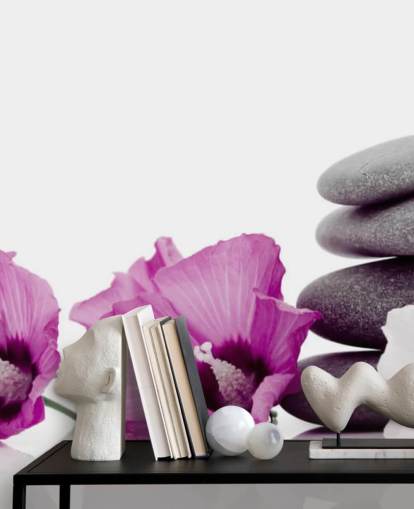 Lilla blomster og Pebble Bakgrunn