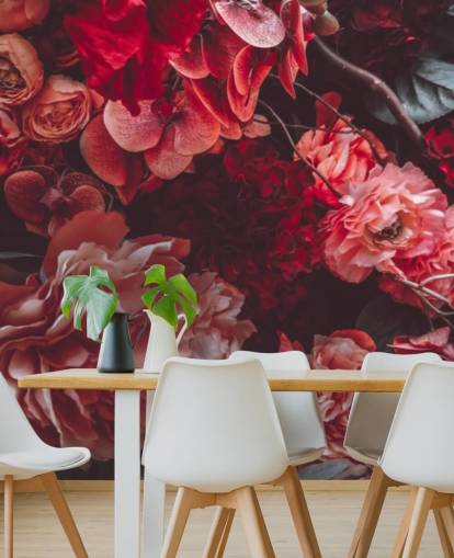 papel de parede floral escuro com tons rosa