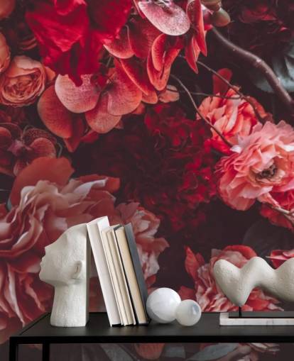 papier peint floral foncé avec des reflets roses