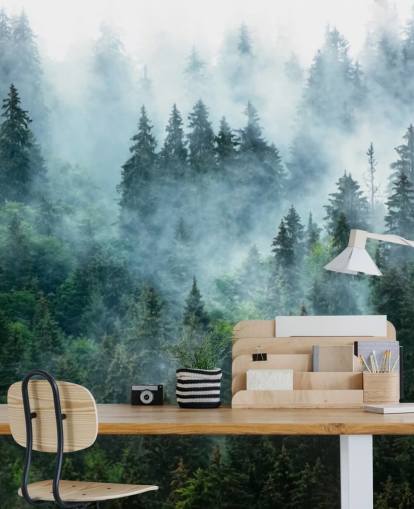 groene aanpasbare bosbehangmuurschildering genaamd Misty Mountain Landscape voor kantoren