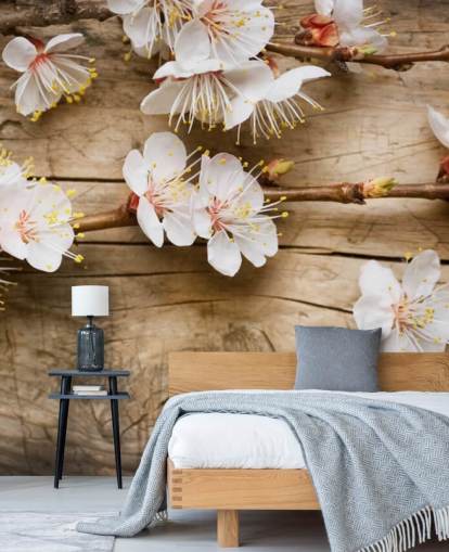 Decorazione murale con fiore giapponese appoggiato su legno