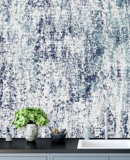 Papel de parede padrão cru azul e branco