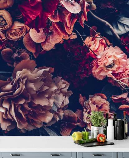 donkere aanpasbare bloemenbehangmuurschildering genaamd Dark Vintage Floral voor slaapkamer