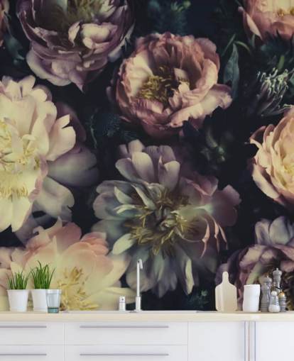 murale floreale viola personalizzabile chiamato Purple Roses per camere da letto, salotti e sale da pranzo