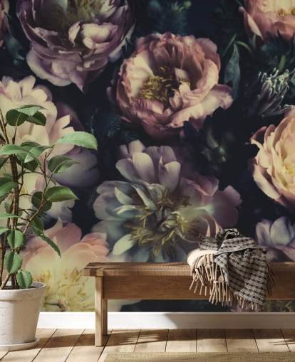 lila anpassningsbar blommig väggmålning kallad Purple Roses för sovrum, vardagsrum och matsalar