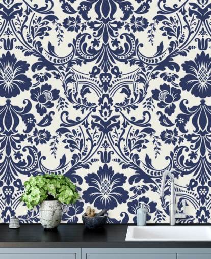 Decorazione murale con motivo damascato blu