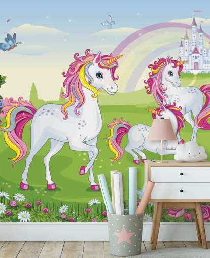 fondo de pantalla de tres dibujos animados de unicornios frente al palacio