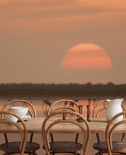 Flamingot by Sunrise seinämaalaus