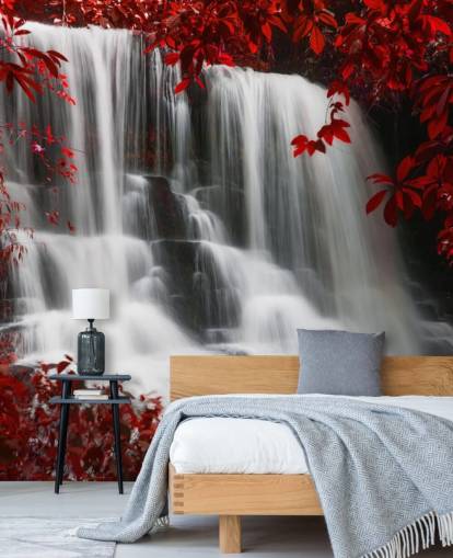 foresta a foglie rosse con carta da parati cascata