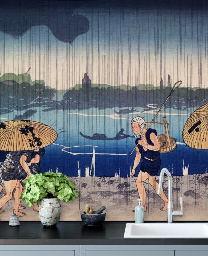 Decorazione murale con persone che camminano sotto