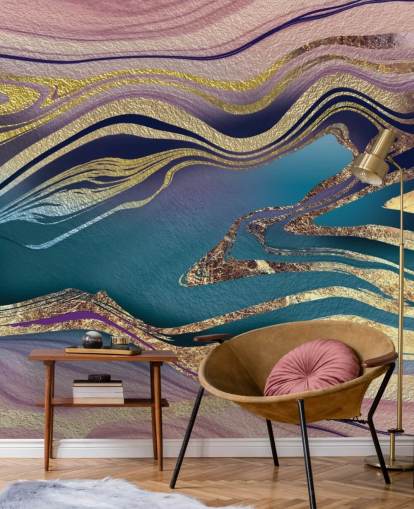 mural de papel pintado de mármol morado, azul y dorado llamado Golden Pink Blue Marble Swirl de Lara Skinner para dormitorios